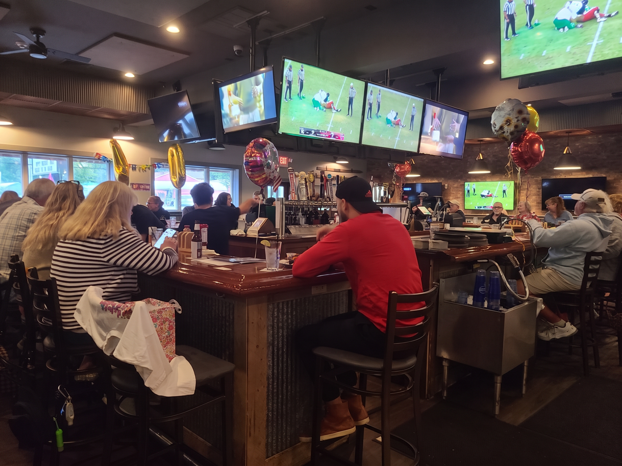 A full night at The Chapter House bar